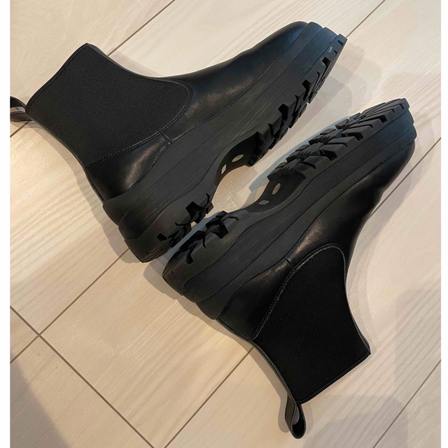 BLACK by moussy(ブラックバイマウジー)のブラックバイマウジー サイドゴアブーツ 37 レディースの靴/シューズ(ブーツ)の商品写真