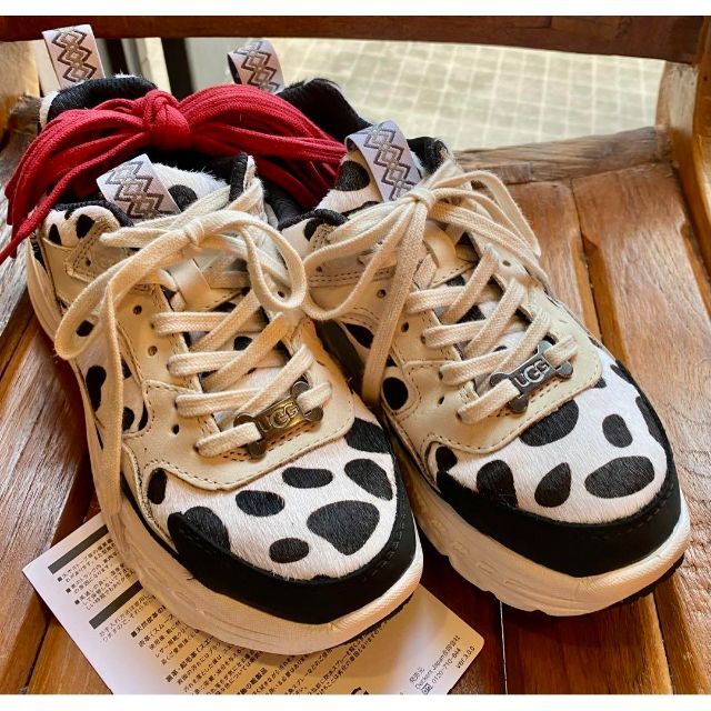 あ様 ✨②展示品✨23~23.5cm前後✨UGG✨CA805 ダルメシアン-