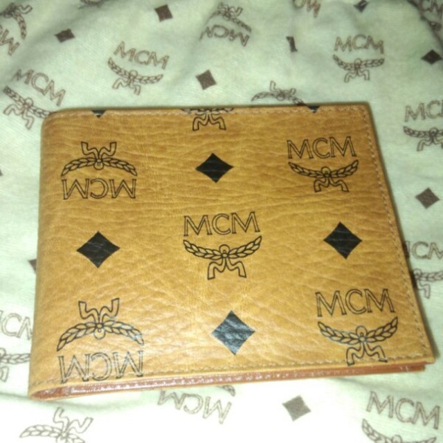 MCM(エムシーエム)の新品☆MCM財布 レディースのファッション小物(財布)の商品写真