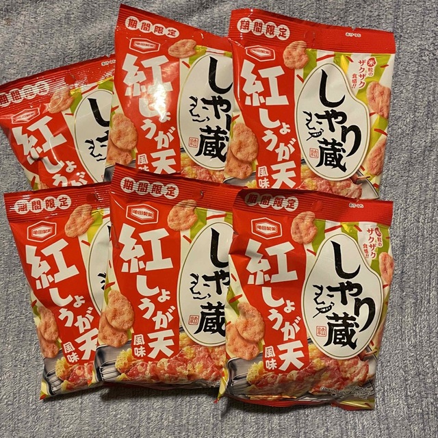 亀田製菓(カメダセイカ)のしゃり蔵　紅しょうが天風味　6袋 食品/飲料/酒の食品(菓子/デザート)の商品写真