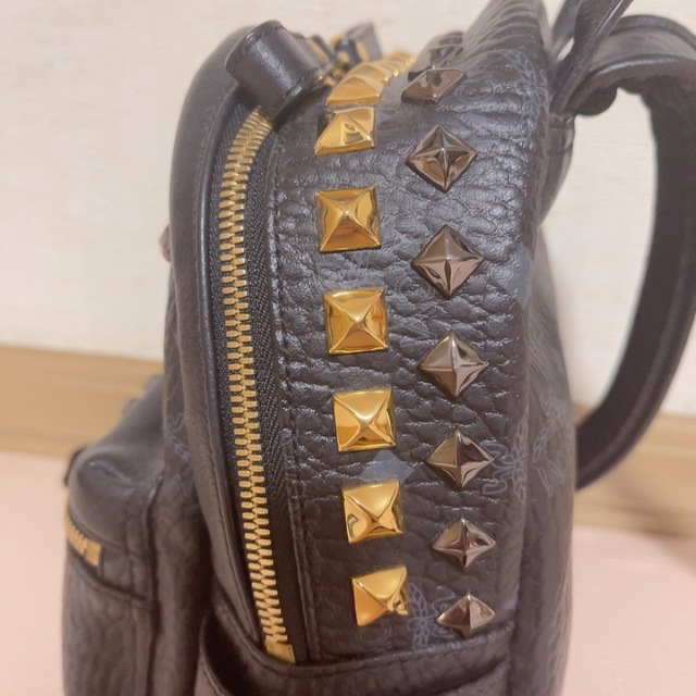 MCM - MCM リュック miniリュック ブラック 黒 金具 スタッズの通販 by ...