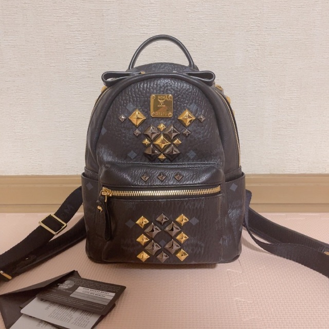 MCM - MCM リュック miniリュック ブラック 黒 金具 スタッズの通販 by ...