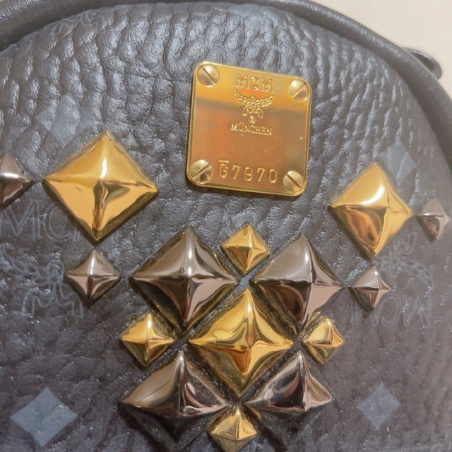 MCM - MCM リュック miniリュック ブラック 黒 金具 スタッズの通販 by