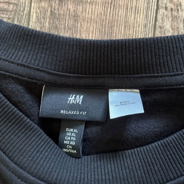 H&M(エイチアンドエム)の新品 H&M wu-tang clan ウータンクラン 裏起毛スウェット XL メンズのトップス(スウェット)の商品写真