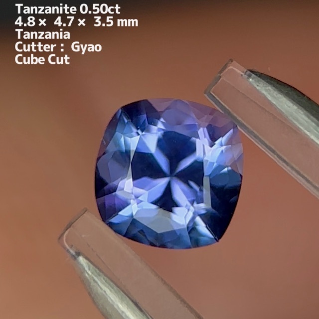日替割イチマン❗️ネオンシラーバッチリ????ムーンストーン1.04ct????