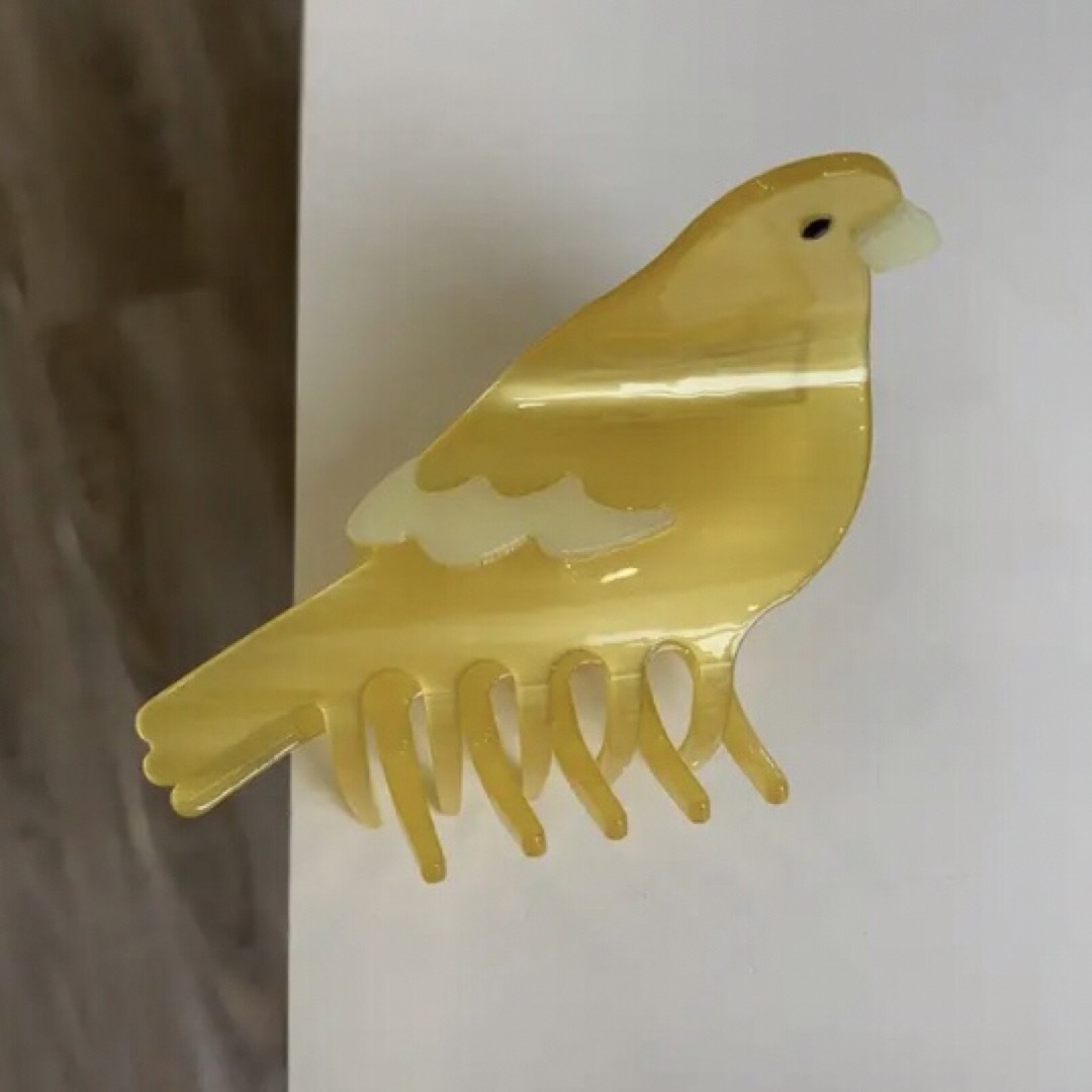 EDIT.FOR LULU(エディットフォールル)のヘアクリップ　黄色い小鳥 レディースのヘアアクセサリー(バレッタ/ヘアクリップ)の商品写真