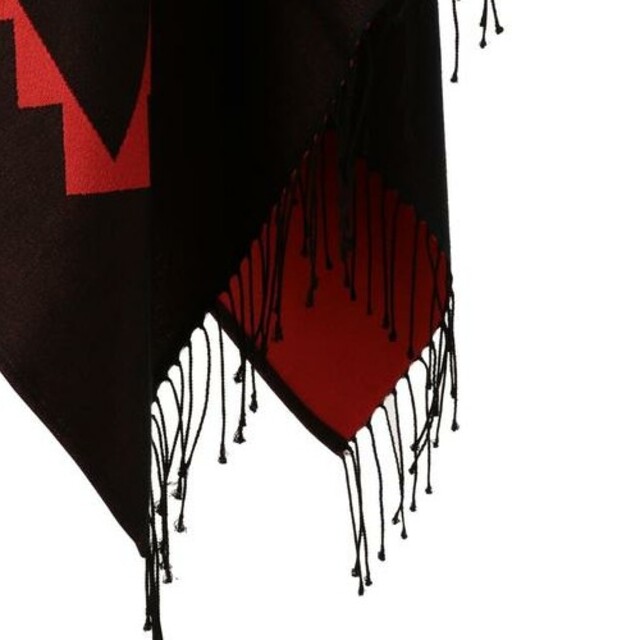 MARCELO BURLON(マルセロブロン)の新品定価七万Marcelo burlon ポンチョBLEST PONCHO メンズのジャケット/アウター(ポンチョ)の商品写真