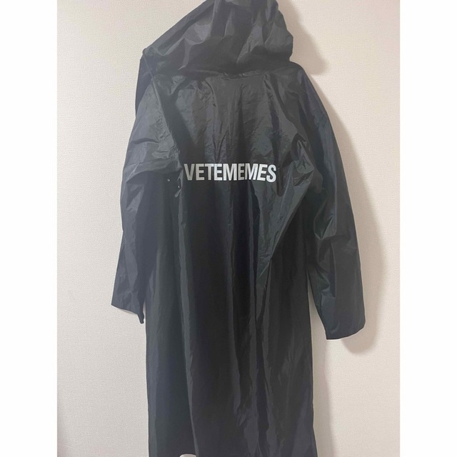 VETEMENTS(ヴェトモン)のVETEMEMES レインコート メンズのファッション小物(レインコート)の商品写真