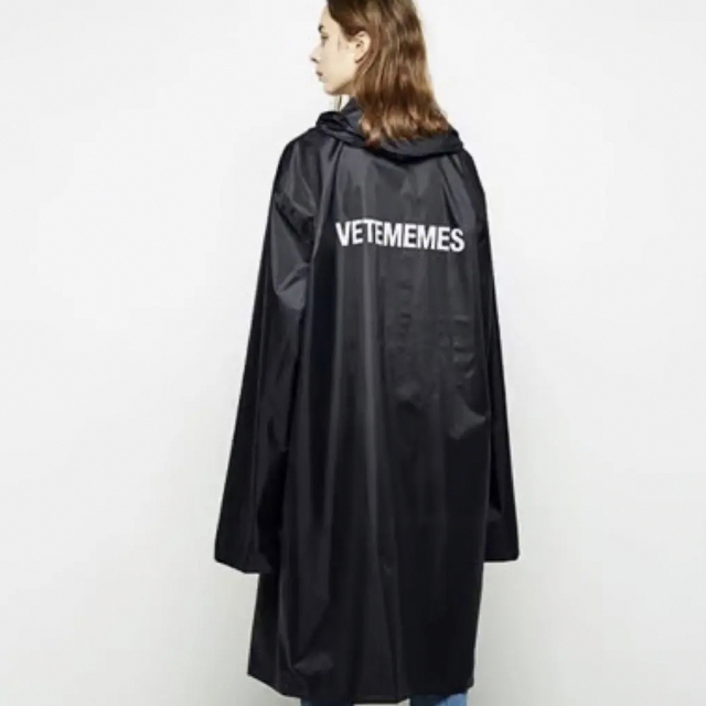 VETEMENTS   VETEMEMES レインコートの通販 by ryu｜ヴェトモンならラクマ