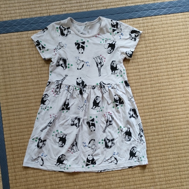 西松屋(ニシマツヤ)の動物柄ワンピ　半袖　サイズ120~130 キッズ/ベビー/マタニティのキッズ服女の子用(90cm~)(ワンピース)の商品写真