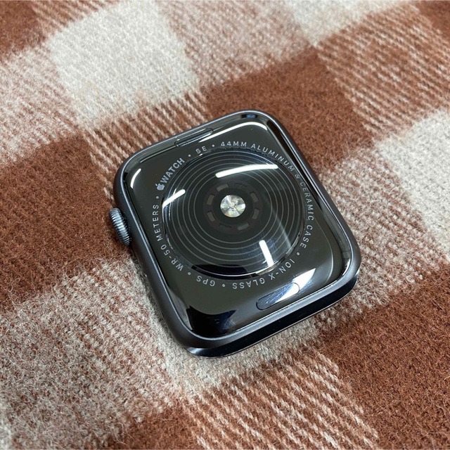 Apple Watch(アップルウォッチ)の🔴AppleWatchSE  44mm メンズの時計(腕時計(デジタル))の商品写真