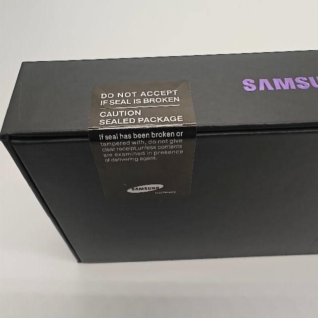 新品　Galaxy S21+ 5G ファントムバイオレット　SIMフリー　海外版 スマホ/家電/カメラのスマートフォン/携帯電話(スマートフォン本体)の商品写真