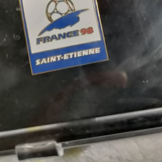 1998年　フランスワールドカップ  セット ピンバッジ スポーツ/アウトドアのサッカー/フットサル(記念品/関連グッズ)の商品写真
