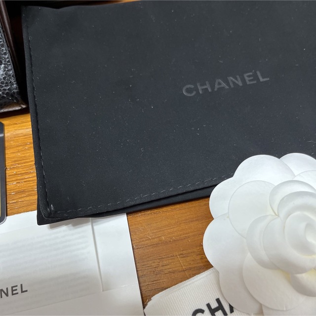 CHANEL(シャネル)の本日のみ価格　鑑定済み　CHANEL 三つ折り財布 キャビアスキン 新品同様 レディースのファッション小物(財布)の商品写真