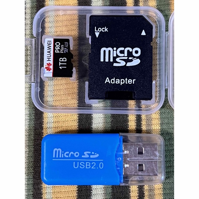 HUAWEI(ファーウェイ)のmicroSD 1TB アダプター付 スマホ/家電/カメラのPC/タブレット(PC周辺機器)の商品写真