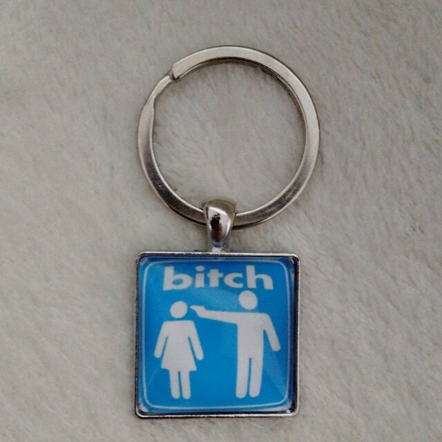 GIRL - 激レア! 希少 発禁 ロゴ bitch skateboards キーホルダーの通販