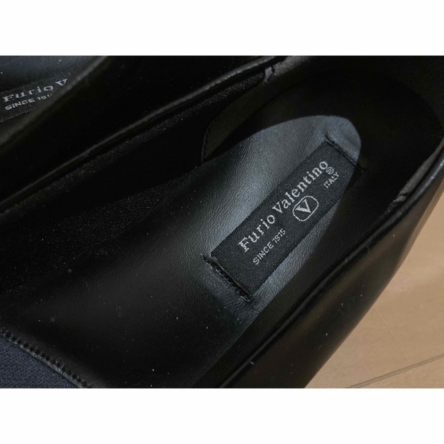 【フリオバレンチノ　FurioValentino 黒パンプス　4E 22.5cm レディースの靴/シューズ(ハイヒール/パンプス)の商品写真