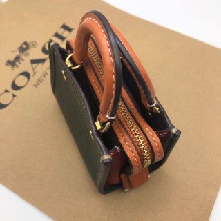 【COACH☆新品】ミニ ローグ バッグ チャーム！グリーン！小物入れ！希少！