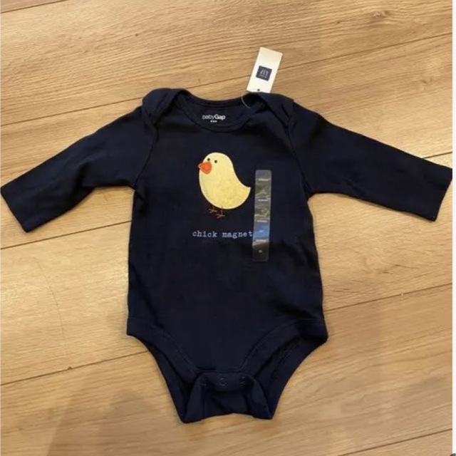 babyGAP(ベビーギャップ)のお値下げ　ベビーギャップ　新品ロンパース キッズ/ベビー/マタニティのベビー服(~85cm)(ロンパース)の商品写真