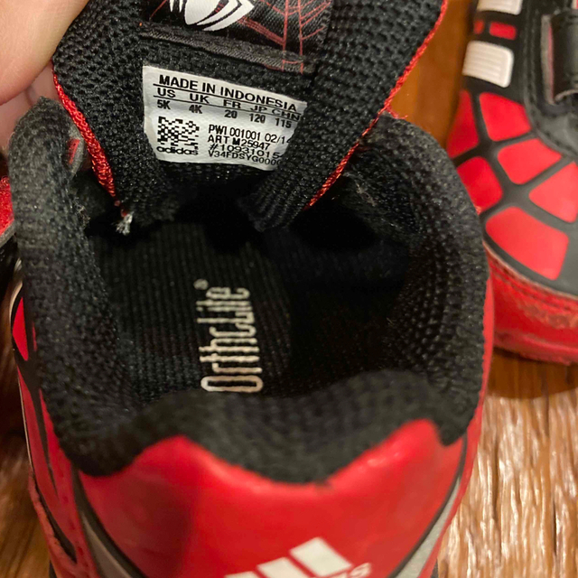 adidas(アディダス)のadidas スニーカー　スパイダーマン　12センチ キッズ/ベビー/マタニティのベビー靴/シューズ(~14cm)(スニーカー)の商品写真