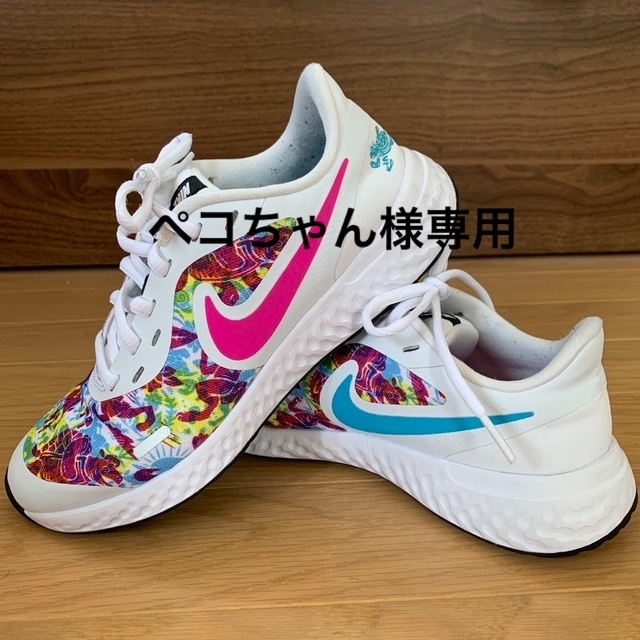 NIKE(ナイキ)のNIKEキッズ　スニーカー　 キッズ/ベビー/マタニティのキッズ靴/シューズ(15cm~)(スニーカー)の商品写真