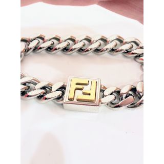 FENDI   美品フェンディFF ロゴプレート チェーン ブレスレットの