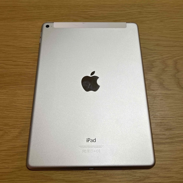 Apple(アップル)のApple iPad Air 2 Wi-Fi + Cellular 16GB  スマホ/家電/カメラのPC/タブレット(タブレット)の商品写真