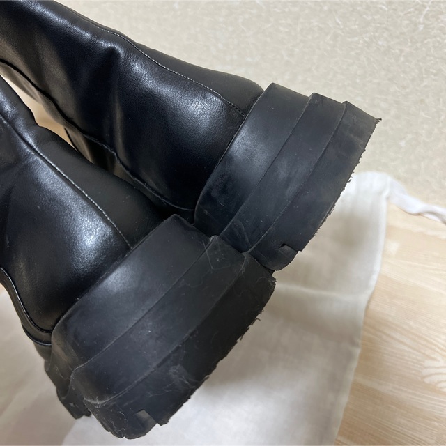 ZARA(ザラ)の【最終価格】ZARA ロングブーツ 36 23.4㎝ ブラック レディースの靴/シューズ(ブーツ)の商品写真