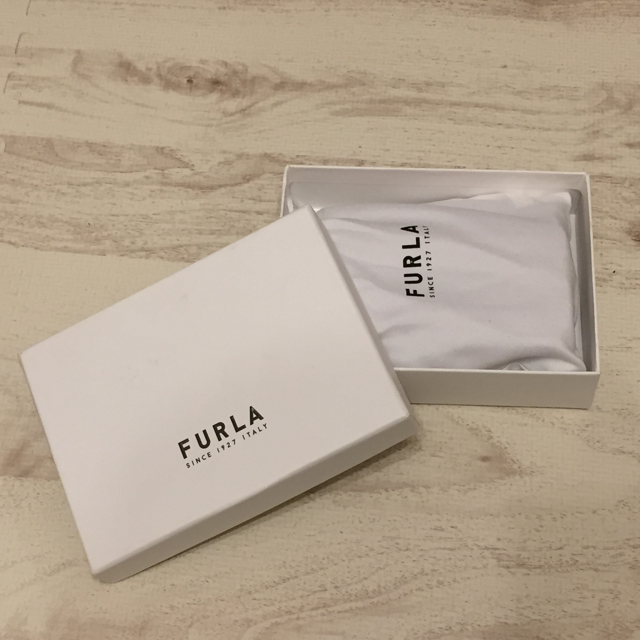 FURLA 財布 3