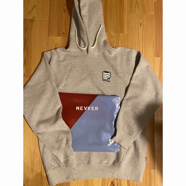 nevver × BROCHURE HOODED Lサイズ