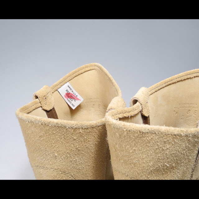 REDWING(レッドウィング)の新品デッド刺繍羽タグ8168ペコスベージュスエード羽タグ866 8866犬 メンズの靴/シューズ(ブーツ)の商品写真