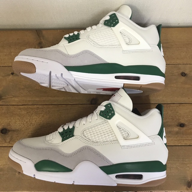 NIKE ナイキ SB × AIR JORDAN 4 RETRO SP NIKE ナイキ SB × AIR JORDAN 4 RETRO SP