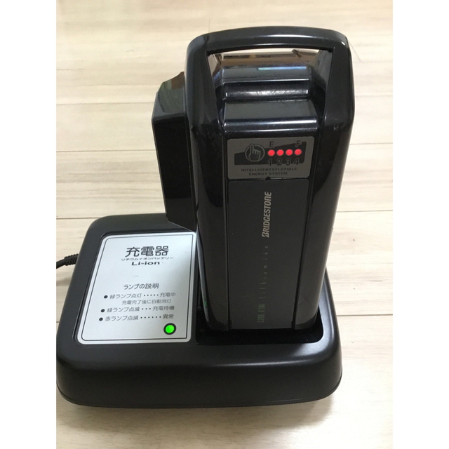 ヤマハ電動自転車バッテリー。充電器付き。ミヤタ電動自転車 - 自転車 ヤマハ電動自転車バッテリー。充電器付き。ミヤタ電動自転車 - 自転車