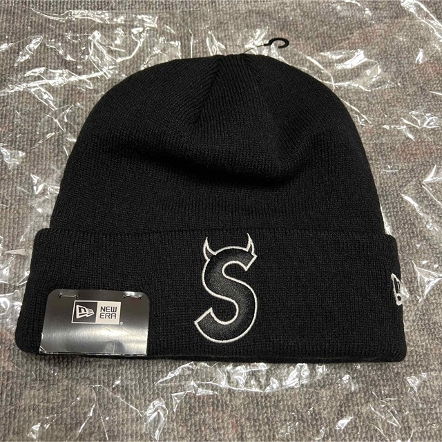 Supreme(シュプリーム)のSupreme New Era S Logo Beanie "Black" メンズの帽子(ニット帽/ビーニー)の商品写真