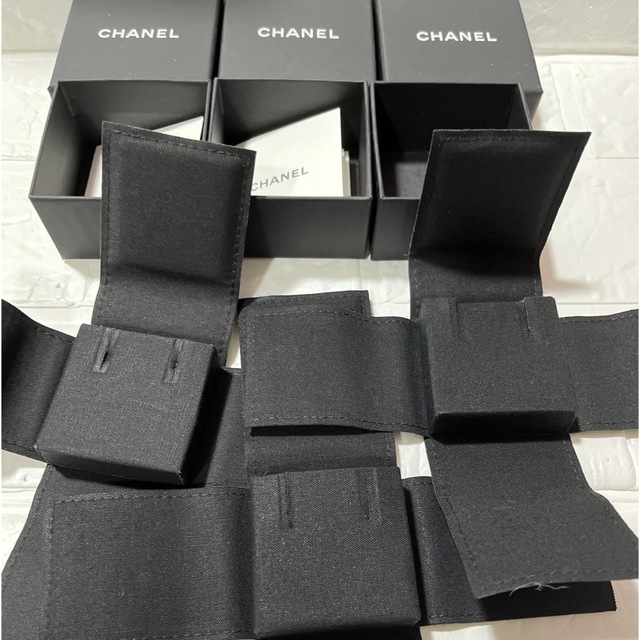 CHANEL 空き箱 ピアス - アクセサリー