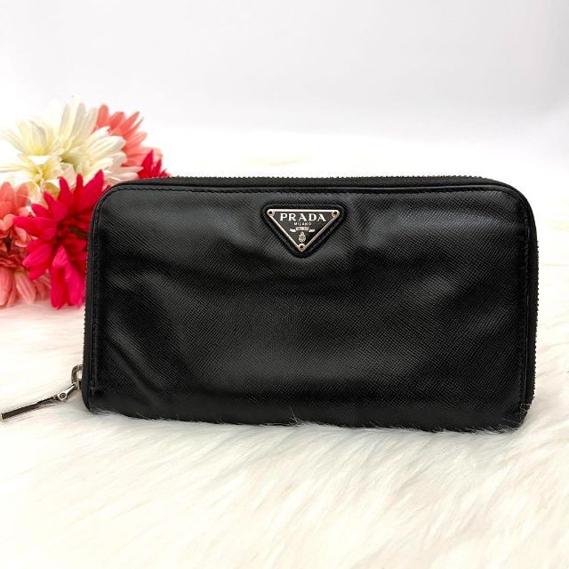 美品 PRADA 三角プレート サフィアーノ 黒 ラウンドジップ 二つ折り