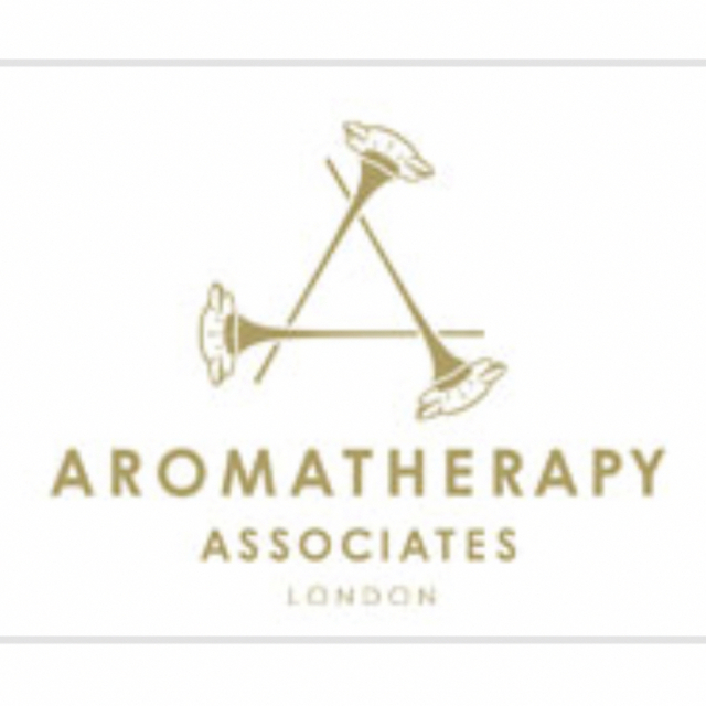 AROMATHERAPY ASSOCIATES(アロマセラピーアソシエイツ)の〘アロマセラピーアソシエイツ〙アメニティセット コスメ/美容のキット/セット(サンプル/トライアルキット)の商品写真