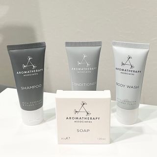 アロマセラピーアソシエイツ(AROMATHERAPY ASSOCIATES)の〘アロマセラピーアソシエイツ〙アメニティセット(サンプル/トライアルキット)