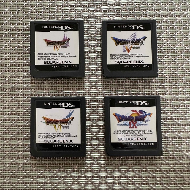 ニンテンドーDS(ニンテンドーDS)のDS ドラクエ4 5 6 9 エンタメ/ホビーのゲームソフト/ゲーム機本体(携帯用ゲームソフト)の商品写真