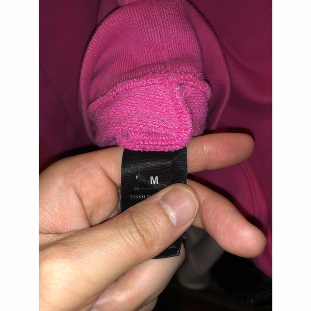 VETEMENTS(ヴェトモン)のVETEMENTS Big Logo Limited Edition pink  メンズのトップス(パーカー)の商品写真