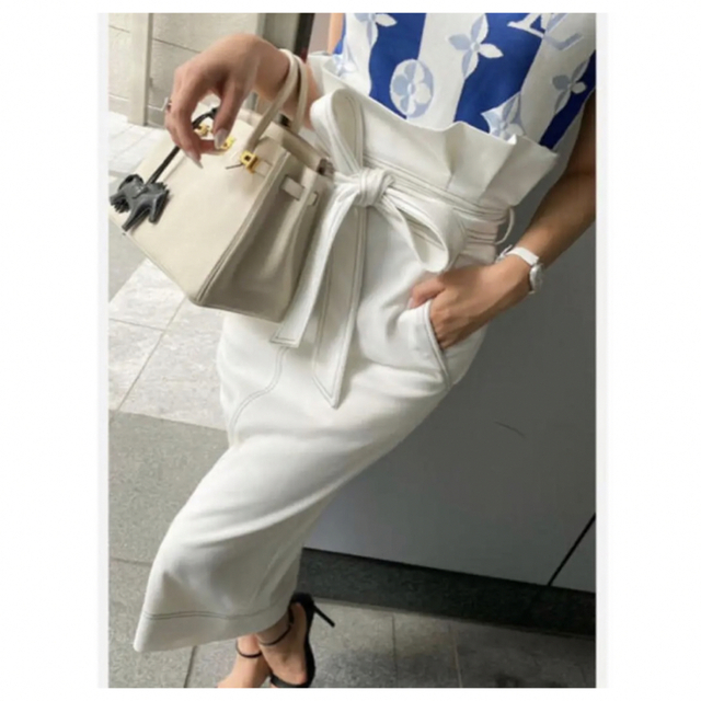 eimy istoire(エイミーイストワール)のシェリエ　 ステッチリボンタイトスカート　ホワイト　S レディースのスカート(ひざ丈スカート)の商品写真