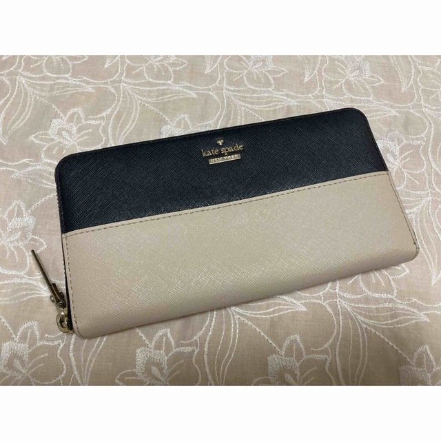 kate spade new york(ケイトスペードニューヨーク)のKate spade ケイトスペード 長財布 ベージュ×黒 レディースのファッション小物(財布)の商品写真