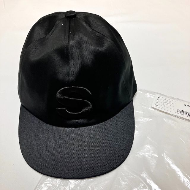 sacai(サカイ)の新品 22SS SACAI Sワッペン CAP 帽子 黒 4440 メンズの帽子(キャップ)の商品写真