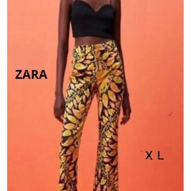 ZARA(ザラ)の入手困難　未使用　ZARA　カジュアルパンツ　プリント　総柄　ＸＬ 黒 レディースのパンツ(カジュアルパンツ)の商品写真