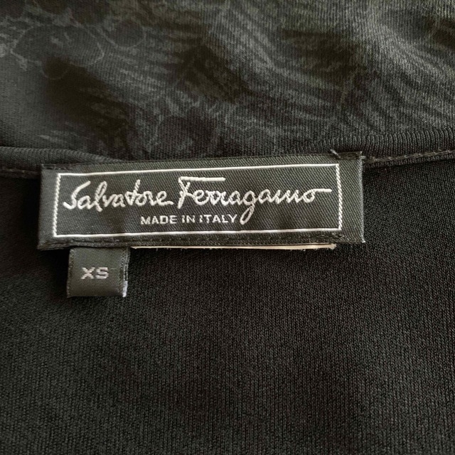 Salvatore Ferragamo(サルヴァトーレフェラガモ)のフェラガモ ワンピース レディースのワンピース(ひざ丈ワンピース)の商品写真