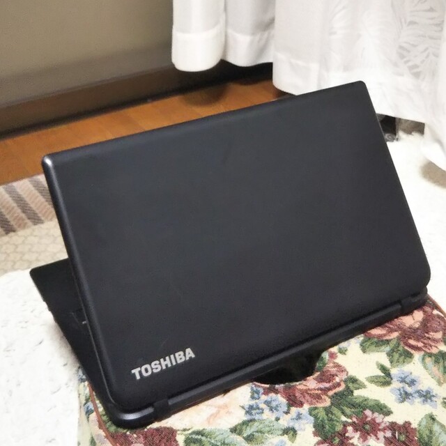 超大人気/高速SSD256G/レッド東芝/オフィス/カメラ/おまけソフト多数