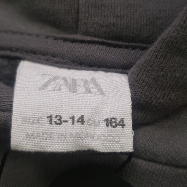 ZARA KIDS(ザラキッズ)の専用　 タグ付き ZARA ミッキー ラインストーン パーカー エンタメ/ホビーのエンタメ その他(その他)の商品写真