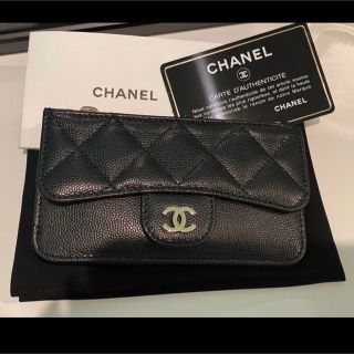 シャネル(CHANEL)の桃様　新品 CHANEL フラグメントケース ブラック キャビアスキン 財布 (財布)