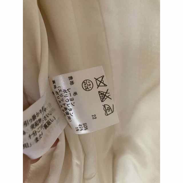 kumikyoku（組曲）(クミキョク)のクミキョク オフホワイトジャケット L レディースのジャケット/アウター(ノーカラージャケット)の商品写真