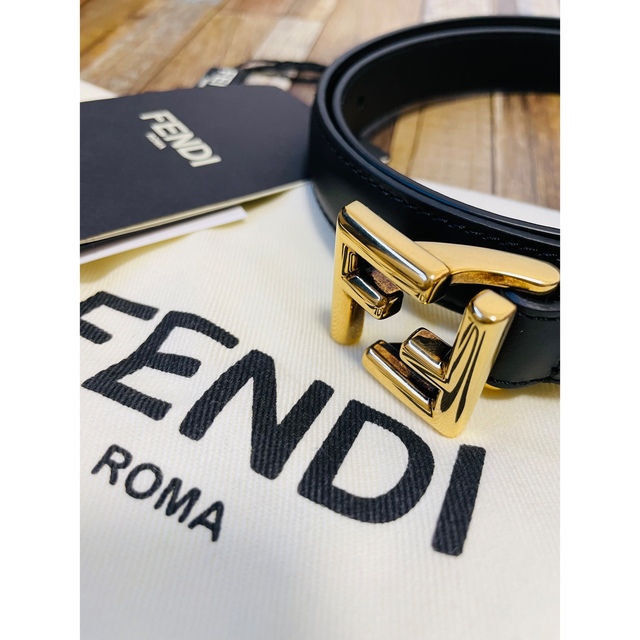 FENDI(フェンディ)FFモチーフ ブラック ゴールドバックル ベルト 85